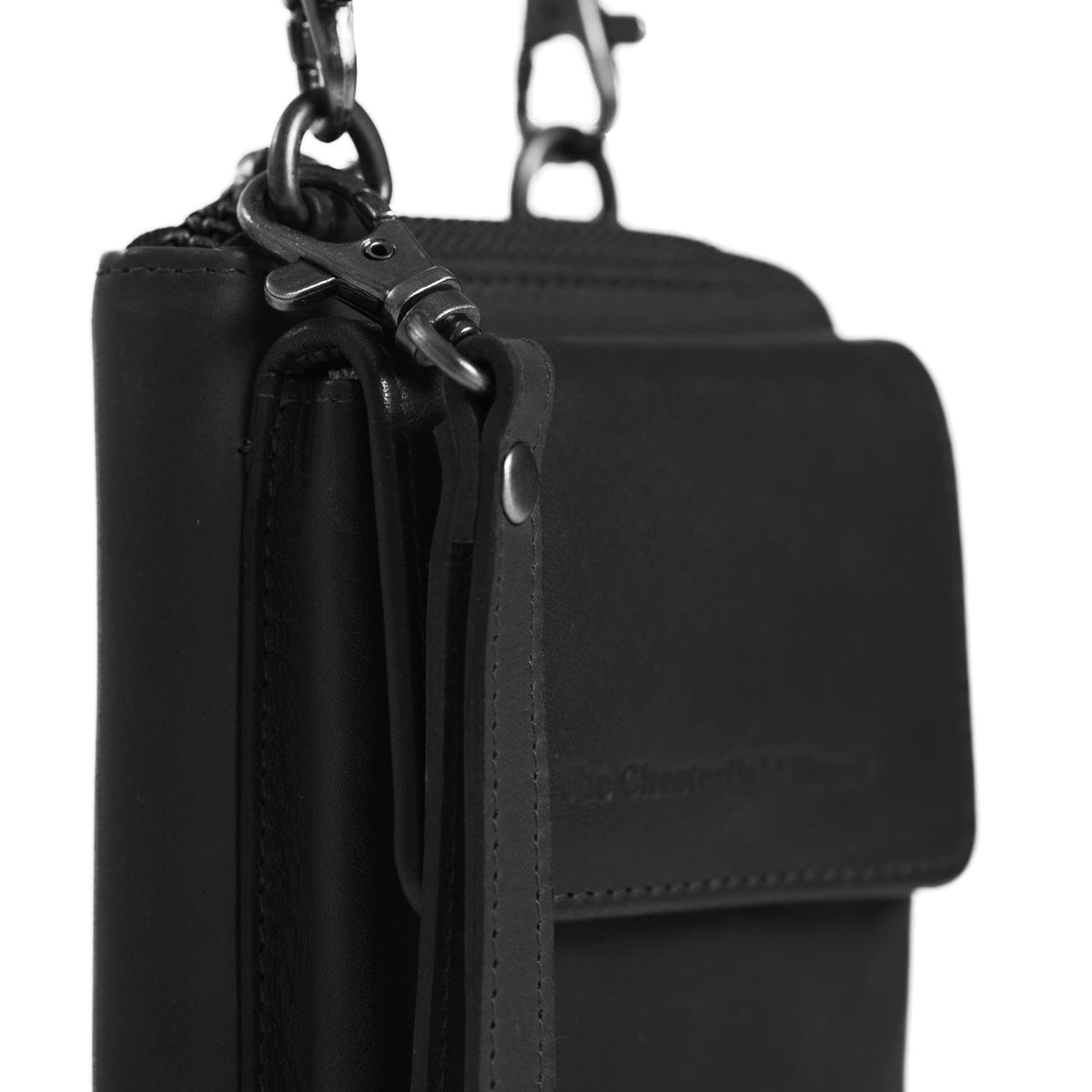 
تفاصيل مقربة of Classic Collar & Heavy-Duty Zipper Hardware on Malaga جلد طبيعي فل جرين Phone Bag