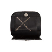 Close-Up Detail of Classic Collar &amp; Heavy-Duty Zipper Hardware on Nebra Full-Grain Leather Phone Bag نسائي