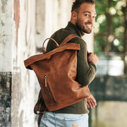 Liverpool Full-Grain Leather Roll-top Backpack نسائي – alternate product view 2