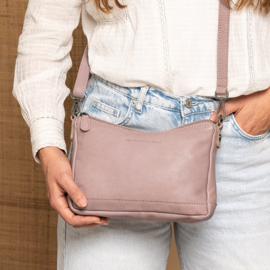 Irving Full-Grain Leather Shoulder Bag نسائي – alternate product view 2