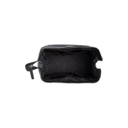 Close-Up Detail of Classic Collar &amp; Heavy-Duty Zipper Hardware on Biassa Full-Grain Leather Toiletry Bag نسائي