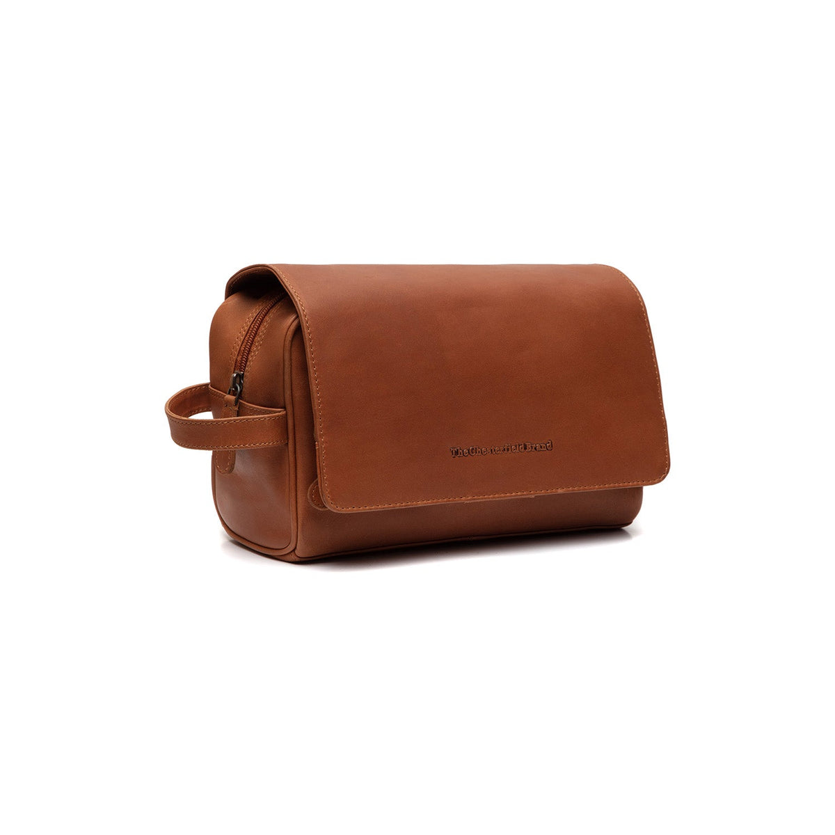 Styled Fit Perspective of Rosario Full-Grain Leather Toiletry Bag نسائي on Model - Natural Daylight Drape