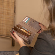 Valetta Full-Grain Leather Wallet نسائي – alternate product view 3
