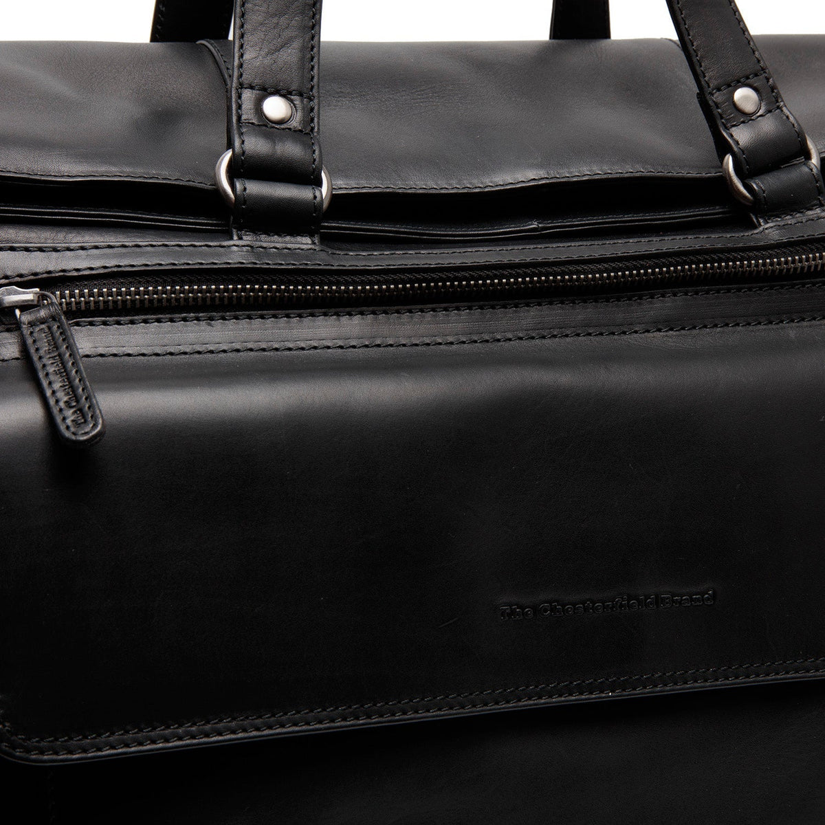 
عرض البطانة الداخلية Showing Dedicated Padded Laptop Sleeve & Multi-Compartment Organization