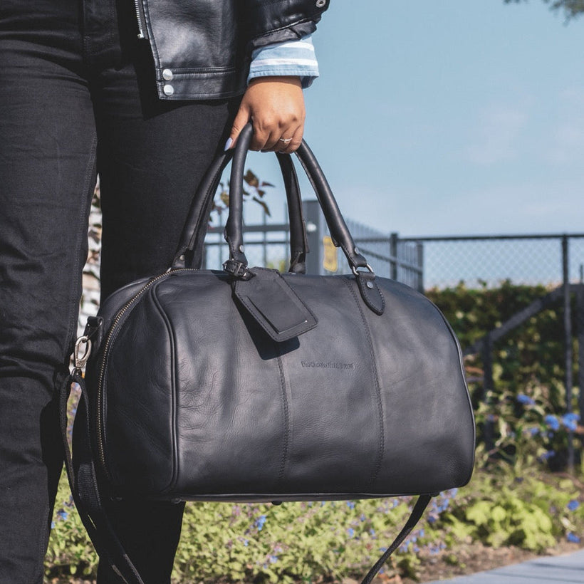 Liam Full-Grain Leather Weekender Bag نسائي