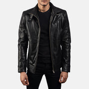
Legacy أسود جاكيت بايكر جلد طبيعي رجالي in Black Cowhide Leather - عرض أمامي وقَصّة مفصلة أنيقة | شراء أونلاين عبر المتجر الرسمي