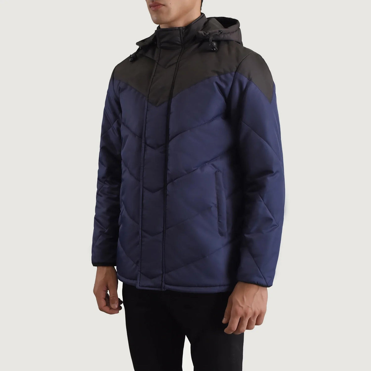 
Black & Blue Full-Grain Leather Hooded Jacket - عرض خلفي يوضح تفصيل الأكتاف المتقن والحاشية النظيفة