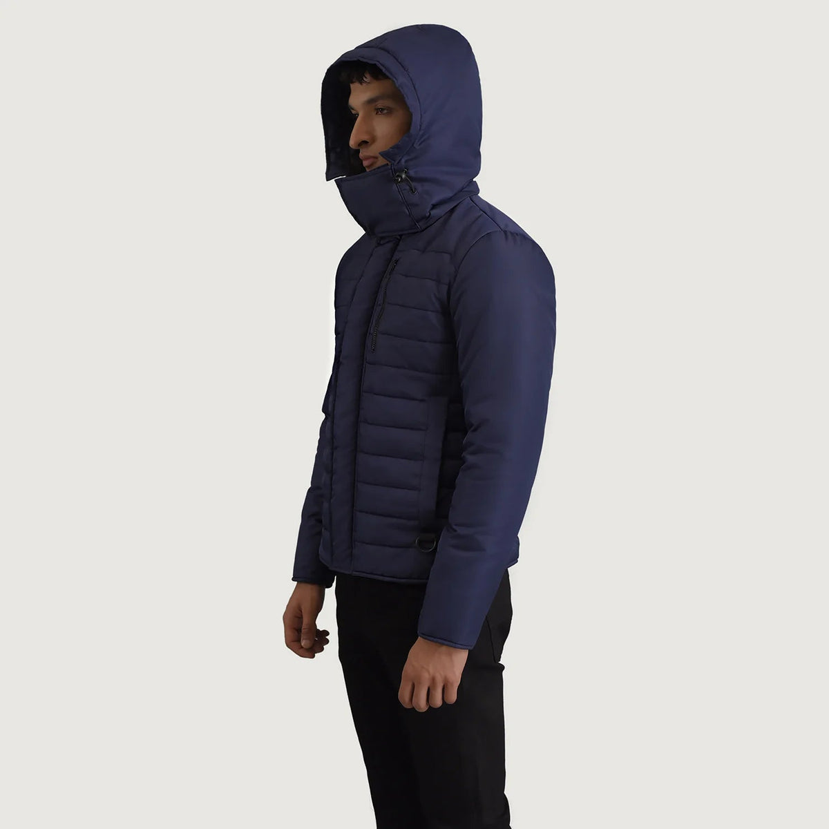 
Blue Full-Grain Leather Hooded Jacket - عرض خلفي يوضح تفصيل الأكتاف المتقن والحاشية النظيفة