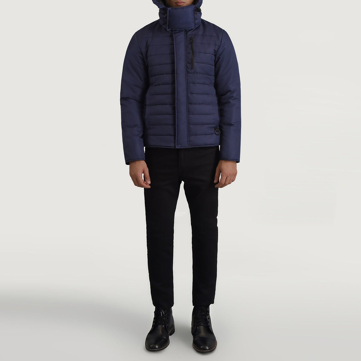
Malcolm أزرق Hooded Puffer جاكيت جلد رجالي - عرض جانبي يوضح قَصّة الأكمام المريحة