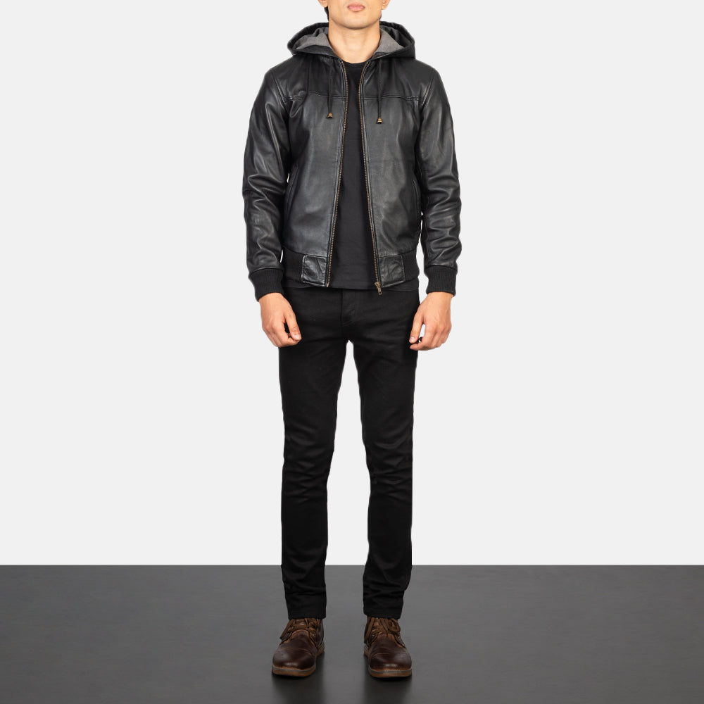 
Nintenzo Black Hooded Leather Jacket - عرض جانبي يوضح قَصّة الأكمام المريحة