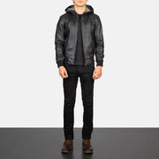 
Nintenzo Black Hooded Leather Jacket - عرض جانبي يوضح قَصّة الأكمام المريحة