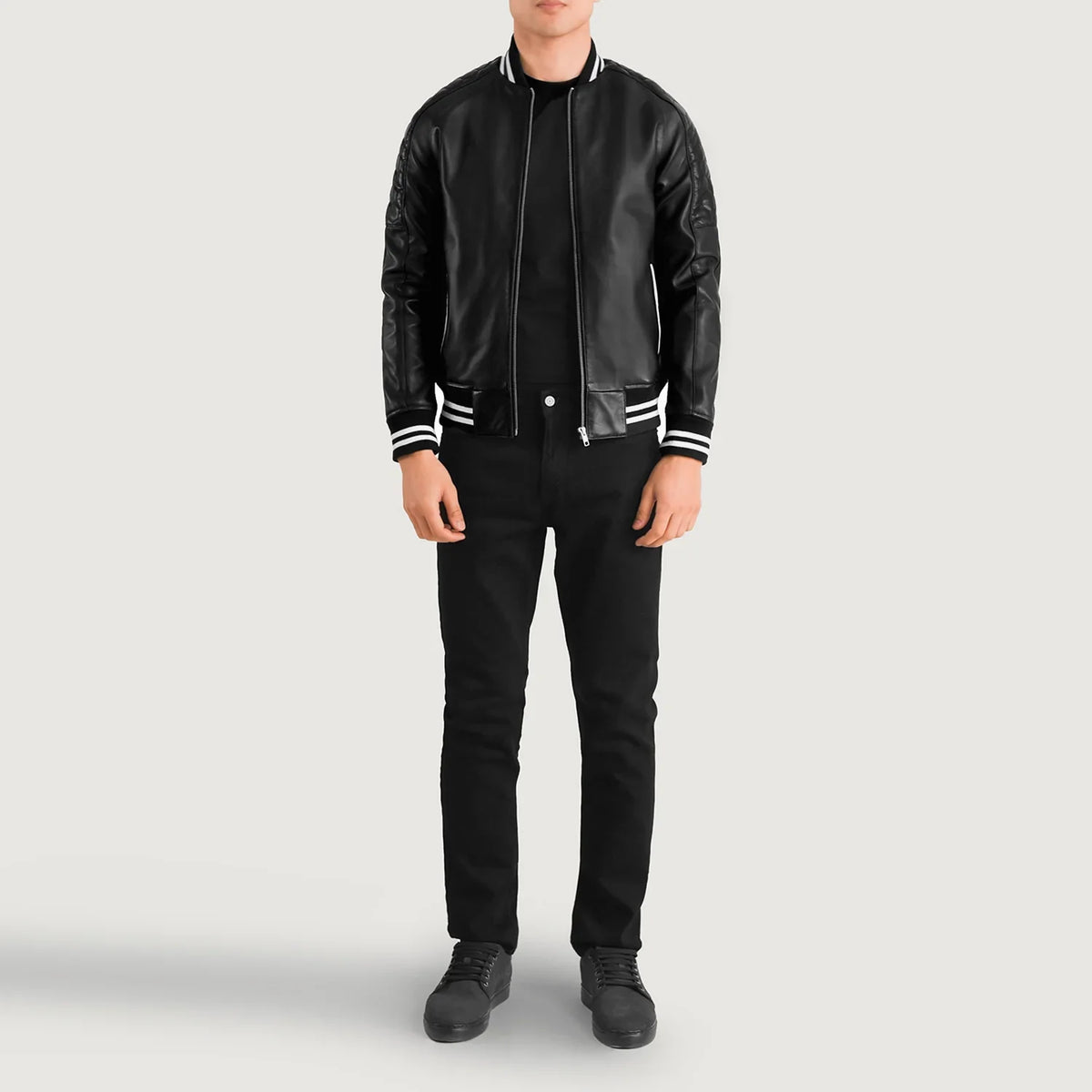Close-Up Detail of Varsity collar &amp; Zipper Hardware on Pascal أسود Leather Varsity جاكيت جلد رجالي