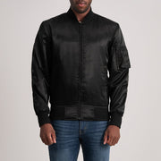 
Quinton MA-1 أسود جاكيت بومبر جلد رجالي in Black Satin - عرض أمامي وقَصّة مفصلة أنيقة | شراء أونلاين عبر المتجر الرسمي