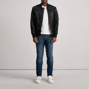
تفاصيل مقربة of Varsity & Zipper Hardware on Quinton MA-1 أسود جاكيت بومبر جلد رجالي