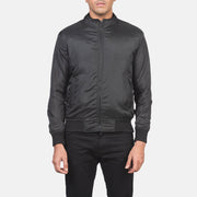 Close-Up Detail of Band &amp; Zipper with wind flap Hardware on Men's Ramon أسود جاكيت بومبر جلد رجالي