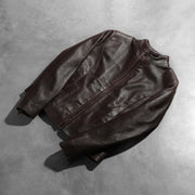 
مظهر الارتداء على موديل لـ  Rumella Maroon Leather Biker Jacket على عارض أزياء - انسيابية طبيعية في ضوء النهار