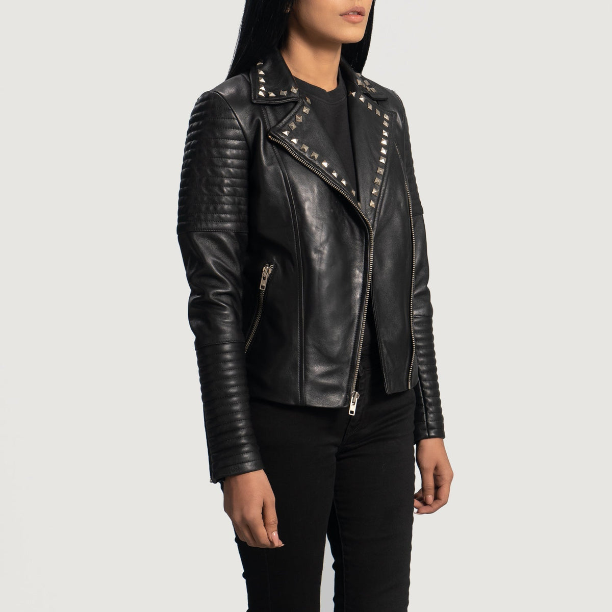 
Black Sheepskin Leather Biker Jacket - عرض خلفي يوضح تفصيل الأكتاف المتقن والحاشية النظيفة