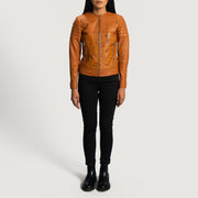 Close-Up Detail of Classic Collar &amp; Zipper Hardware on Women's Sandy بيج Dye جاكيت بايكر جلد نسائي