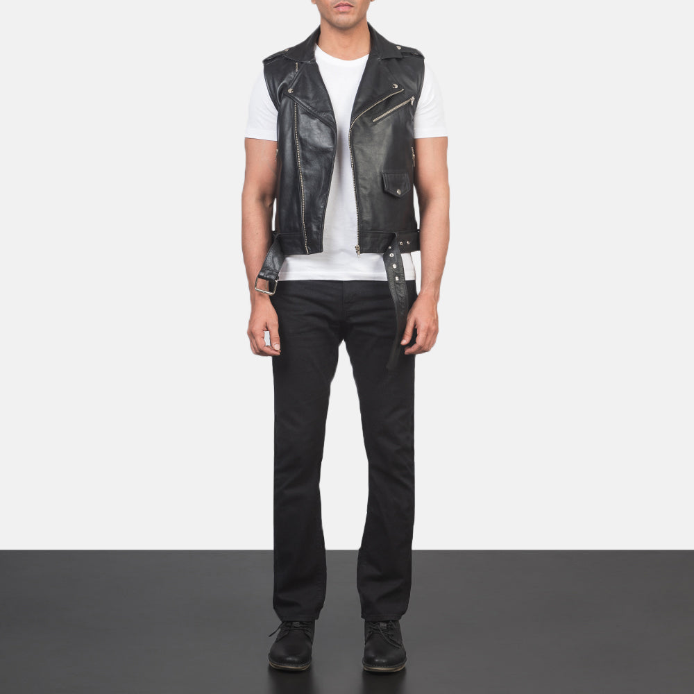 Men's Sullivan أسود Leather Biker Vest رجالي - Lateral Side Profile View Showing Sleeve Cut &amp; Athletic Taper Fit