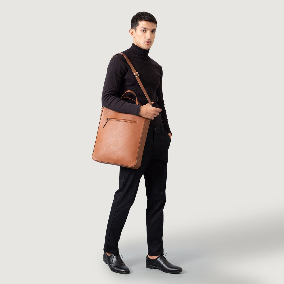 
The Poet حقيبة تسوق جلدية – alternate product view 9
