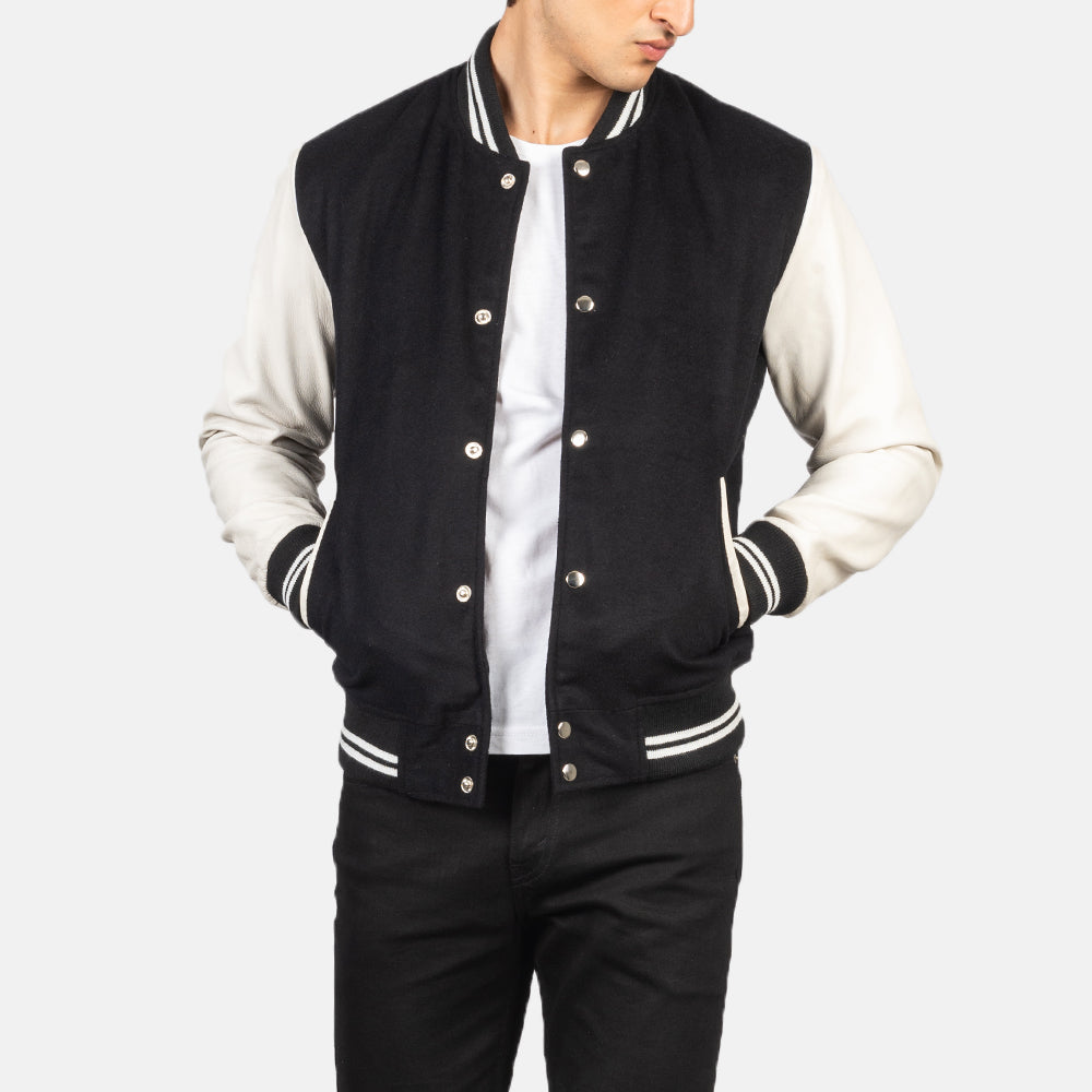 
Vaxton أسود & White Hybrid Varsity جاكيت جلد رجالي in Black & White Sheepskin Leather - عرض أمامي وقَصّة مفصلة أنيقة | شراء أونلاين عبر المتجر الرسمي