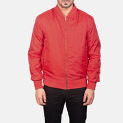 Close-Up Detail of Varsity &amp; Zipper Hardware on Men's Zack أحمر جاكيت بومبر جلد رجالي